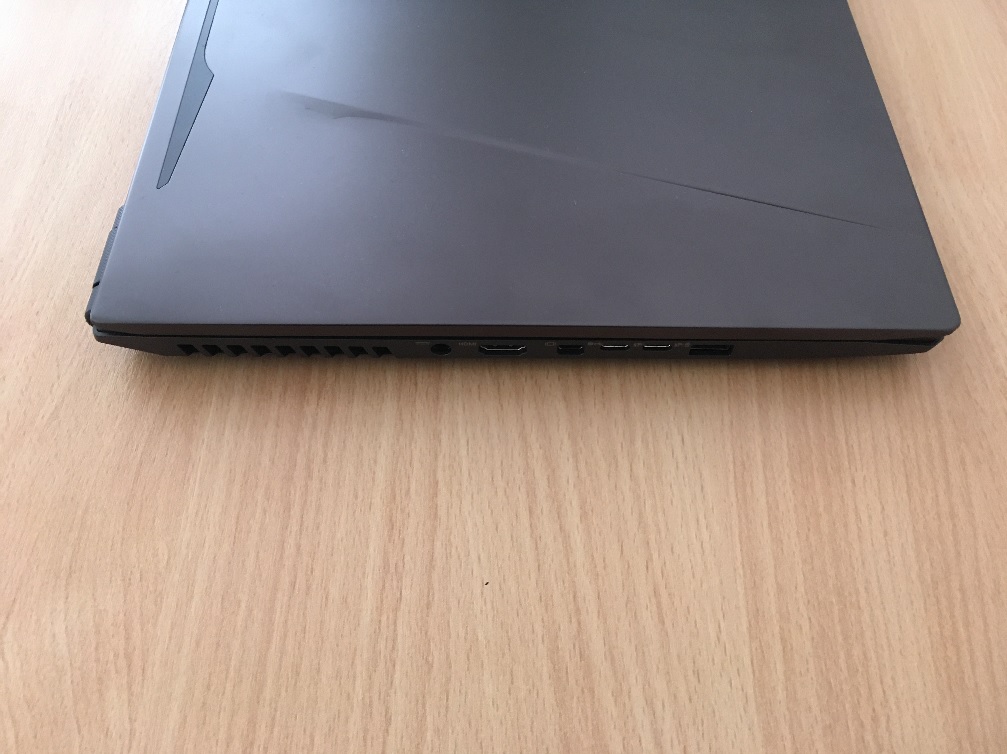 Laptop3.jpg